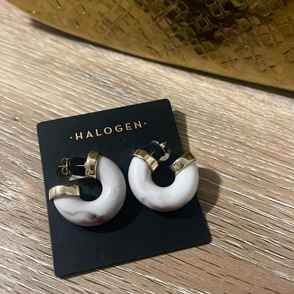 Halogen Gold & Marble Earrings - Picture 1 of 3